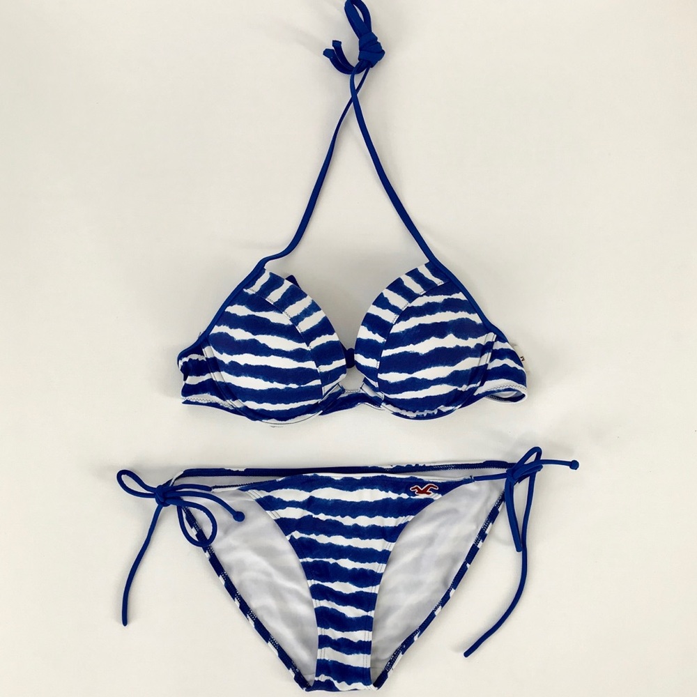 Hollister 2 Piece Padded Bikini Swimsuit Medium